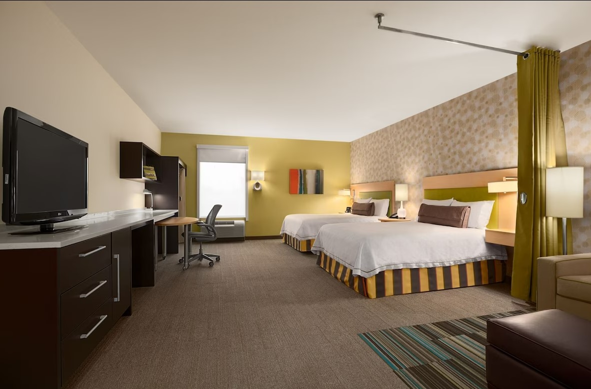 Studio, Suite, 2 Queen Beds, Sofa