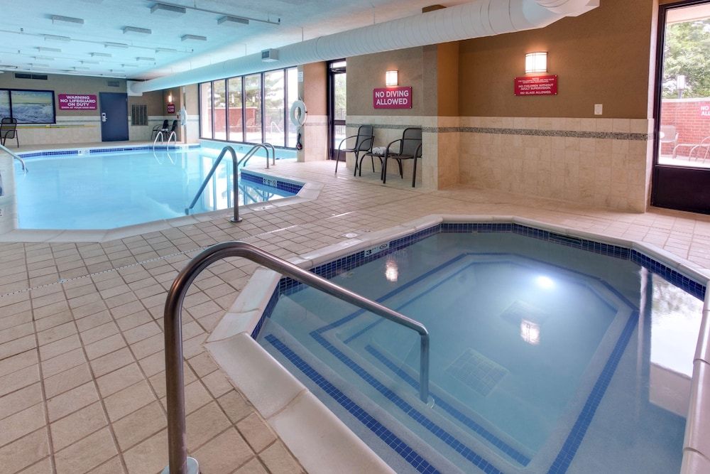 Drury Inn and Suites Nashville Airport 24/45