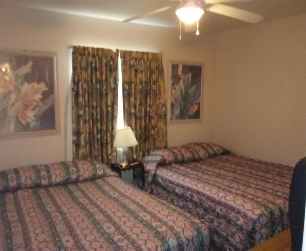 Sands Inn & Suites Lake Havasu City 32/60
