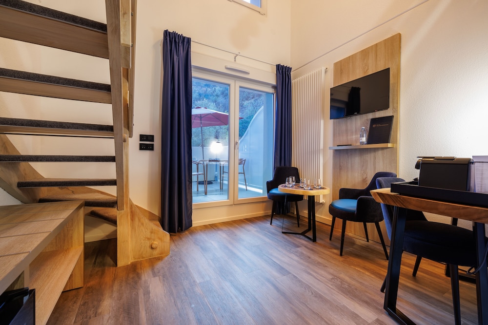Hotel Husseren Les Chateaux 36/50