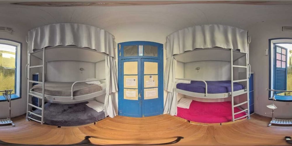 Brasileranza Hostel 24/50