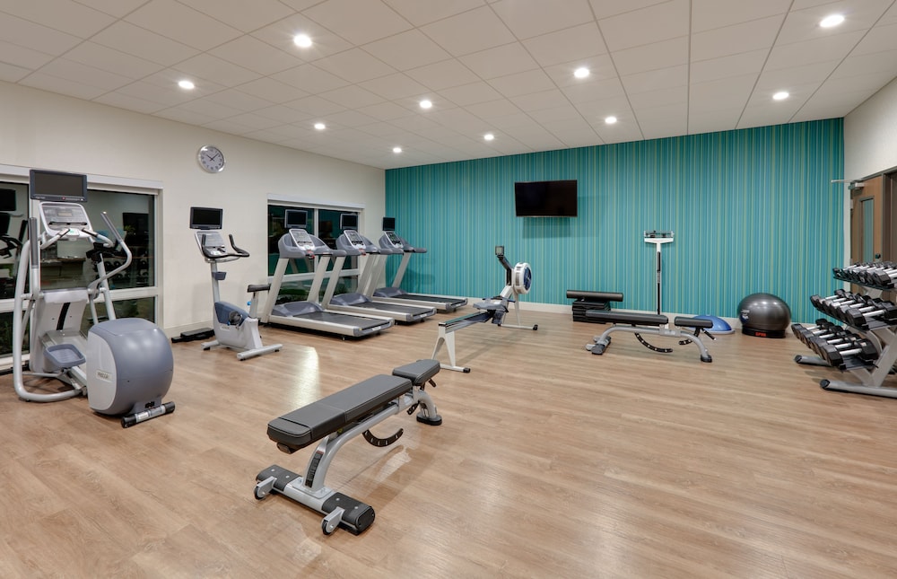 Holiday Inn Express & Suites Dallas Nw Hwy - Love Field 21/45