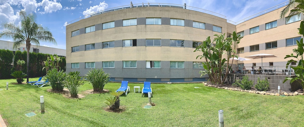 Ramada by Wyndham Valencia Almussafes 3/56