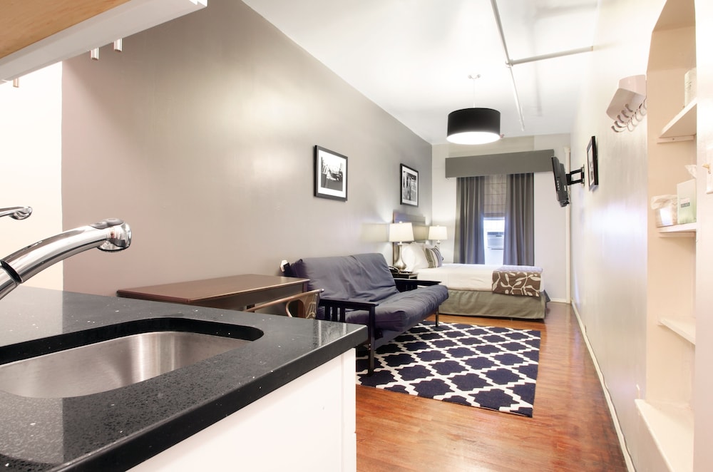 HOTEL 309 36/50