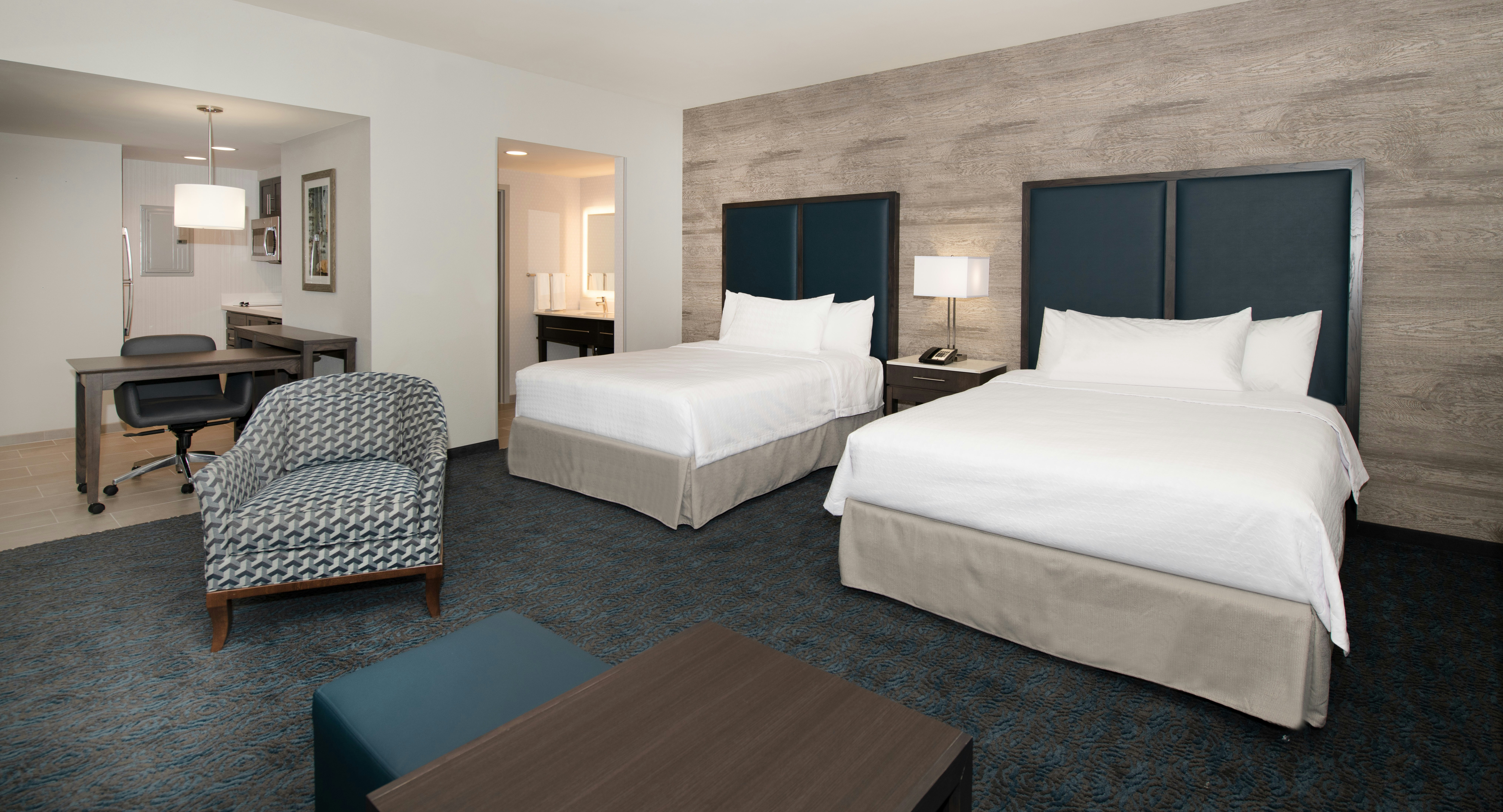 STUDIO, 2 QUEEN BEDS, ACCESSIBLE