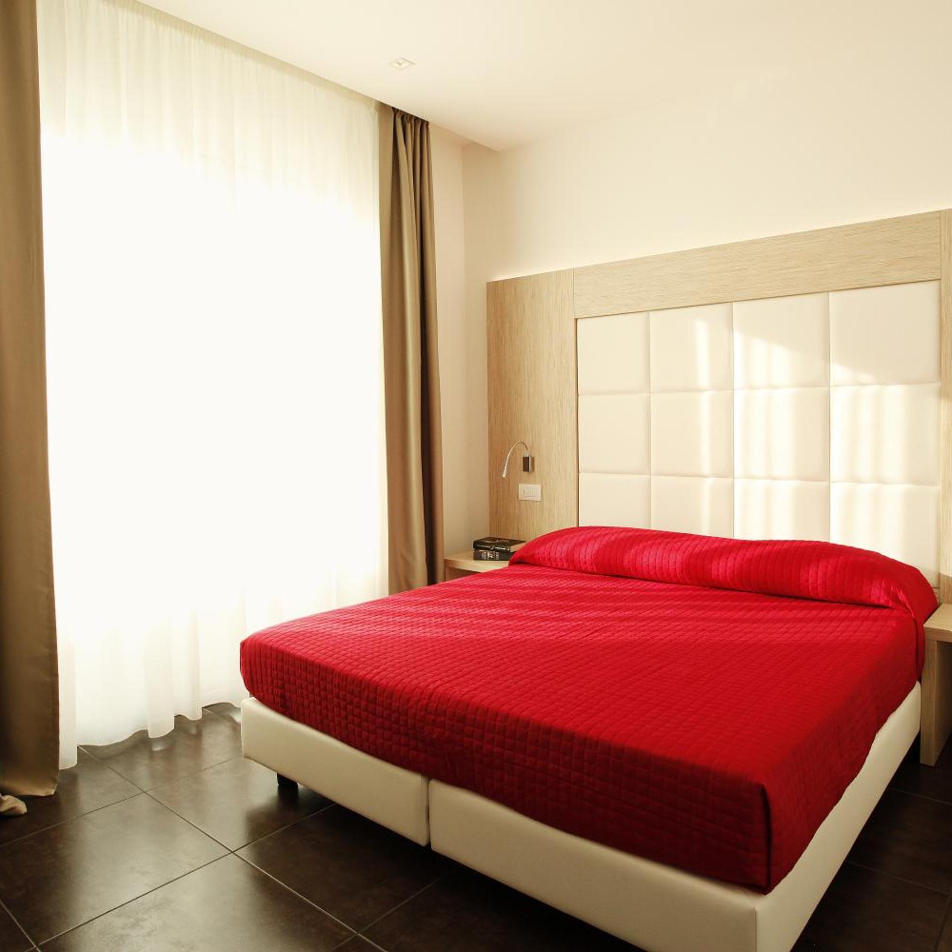 Room, Double or Twin Bed
