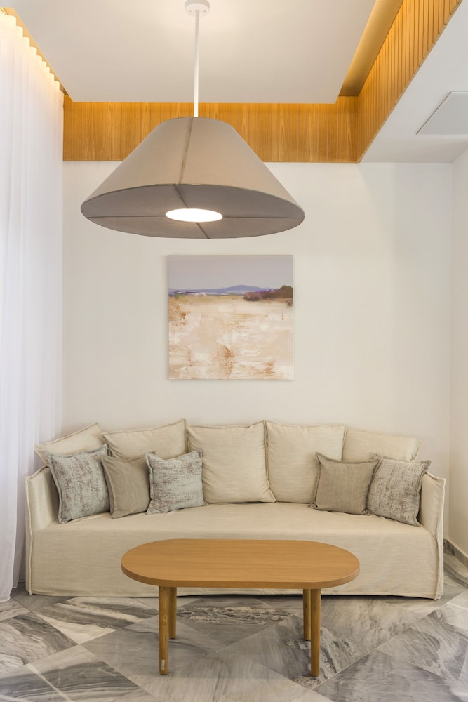 Samian Mare Hotel Suites & Spa 48/80