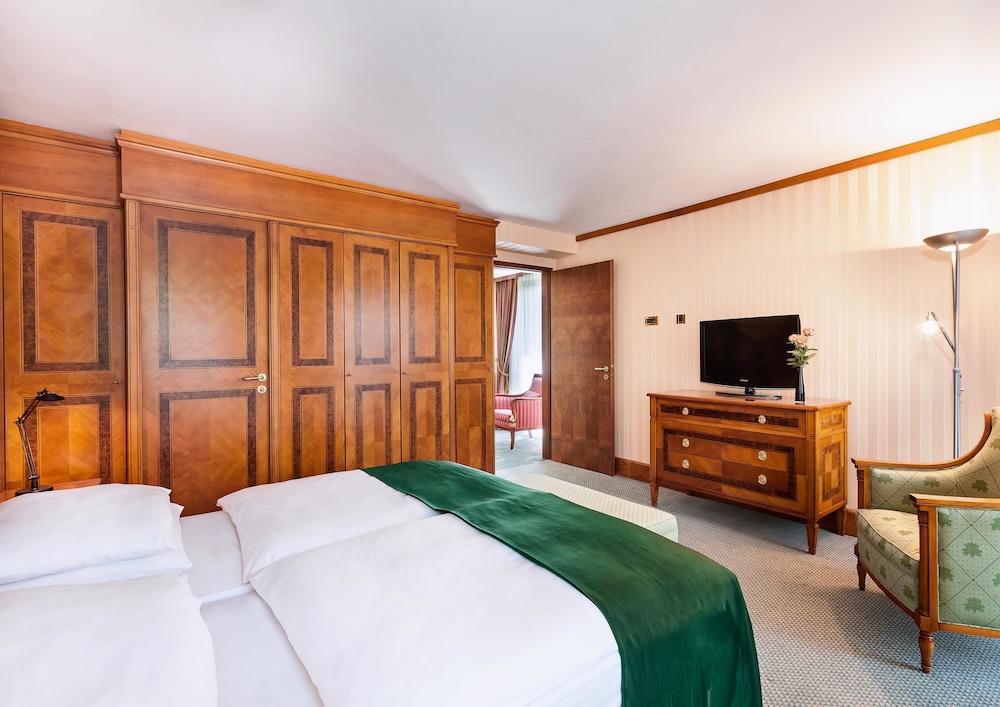 Best Western Premier Grand Hotel Russischer Hof 20/67