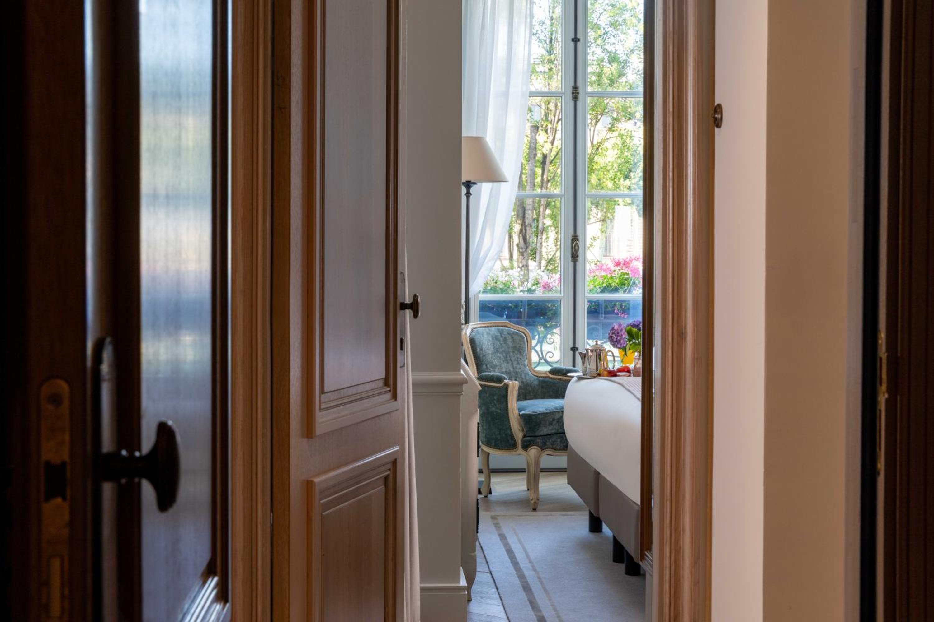 HOTEL DU QUAI VOLTAIRE 51/52