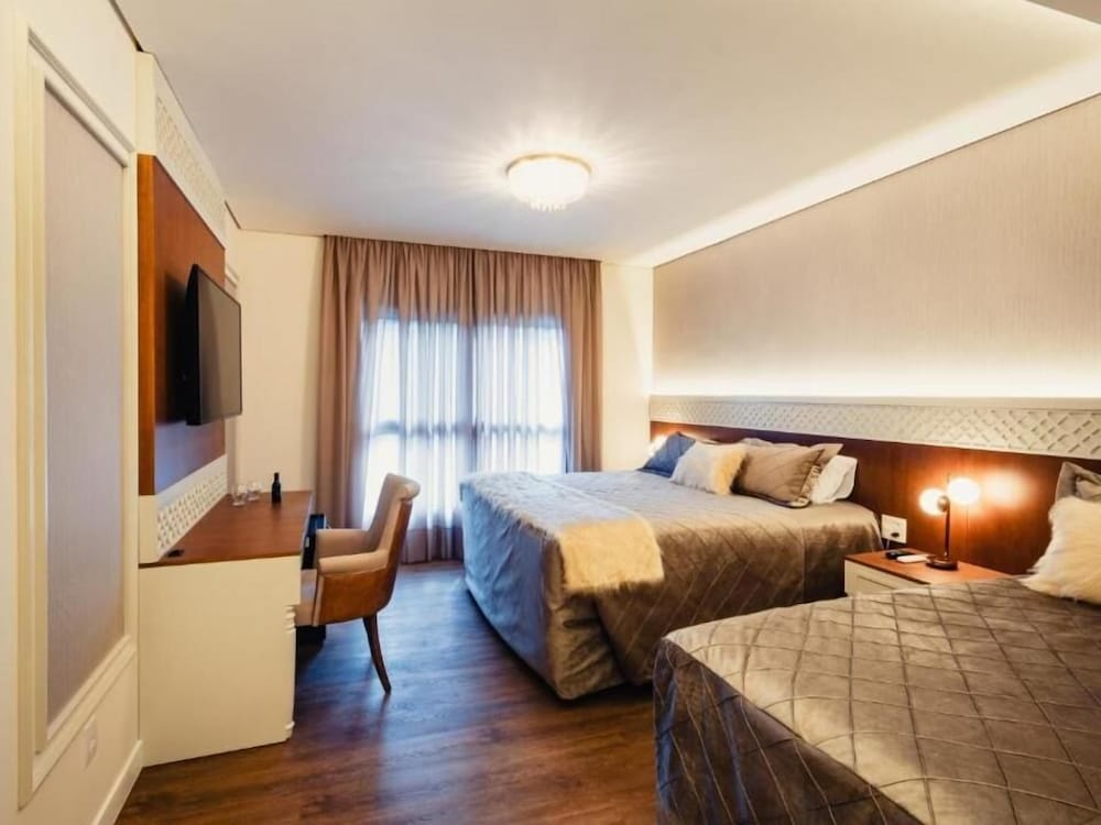HOTEL RF VISION restaurante giratorio 11/50