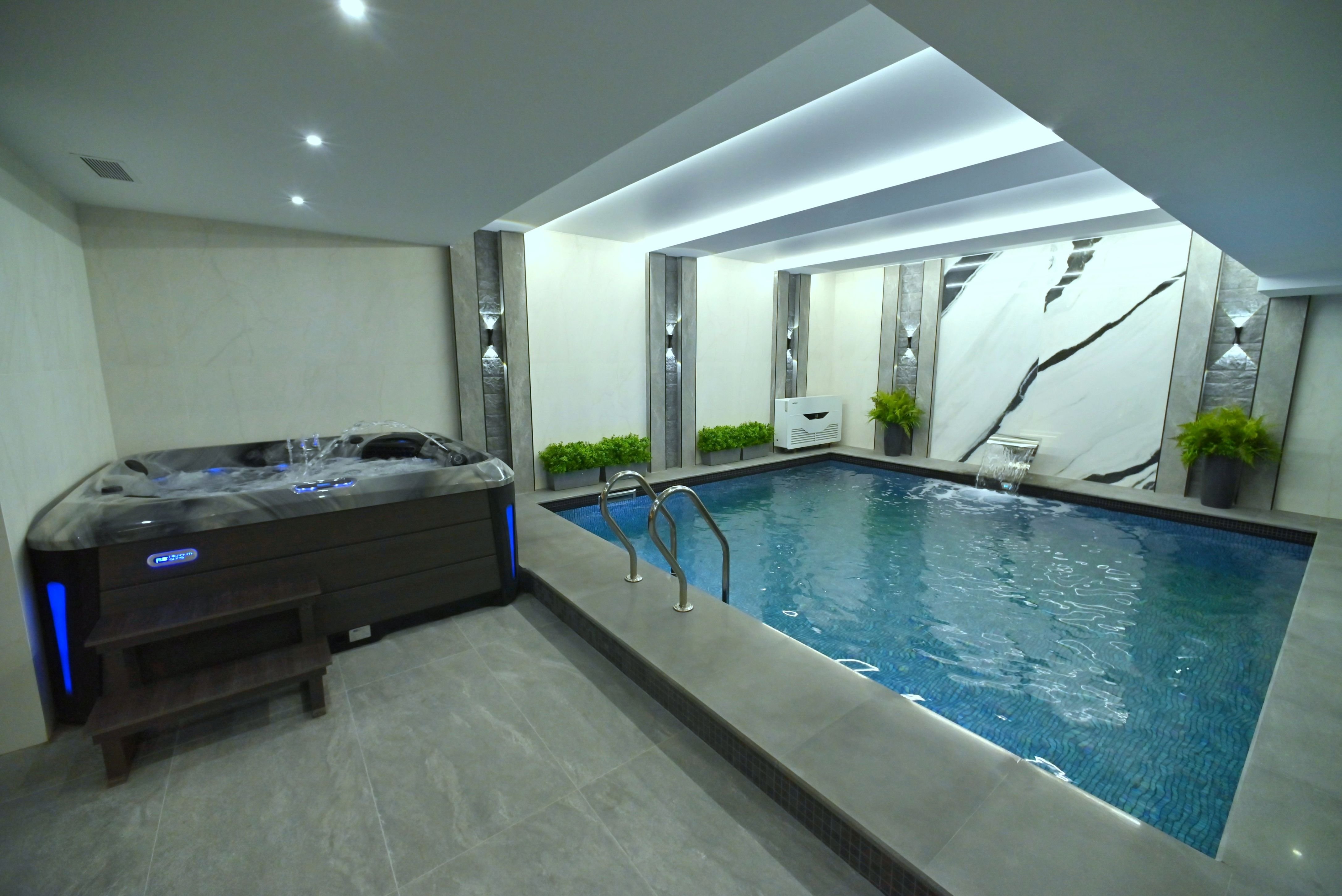 Dynasty Hotel 25/28