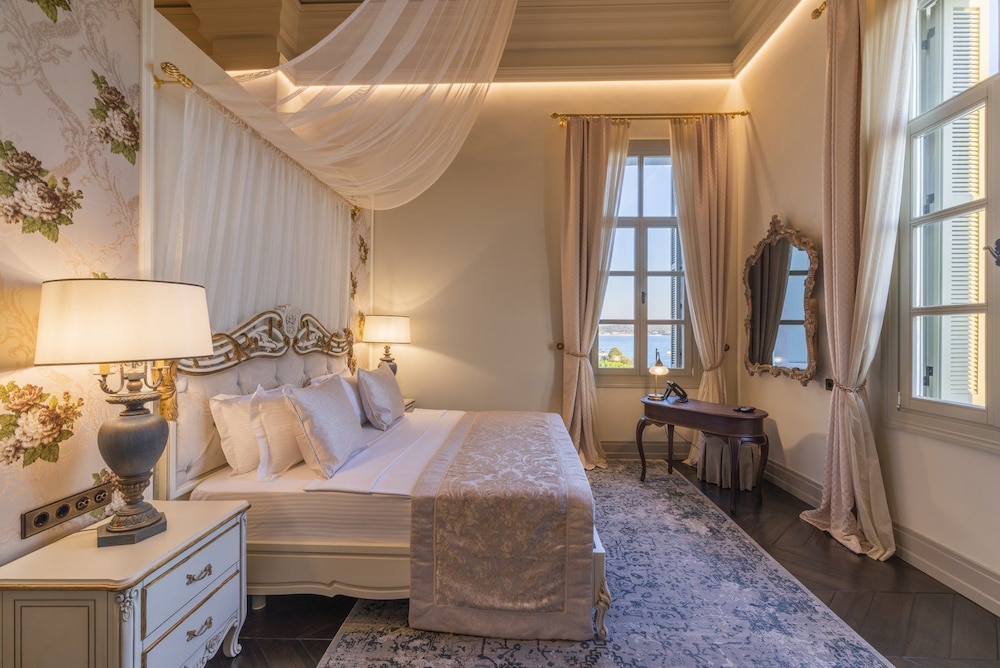 Cunda Despot Evi 18/48