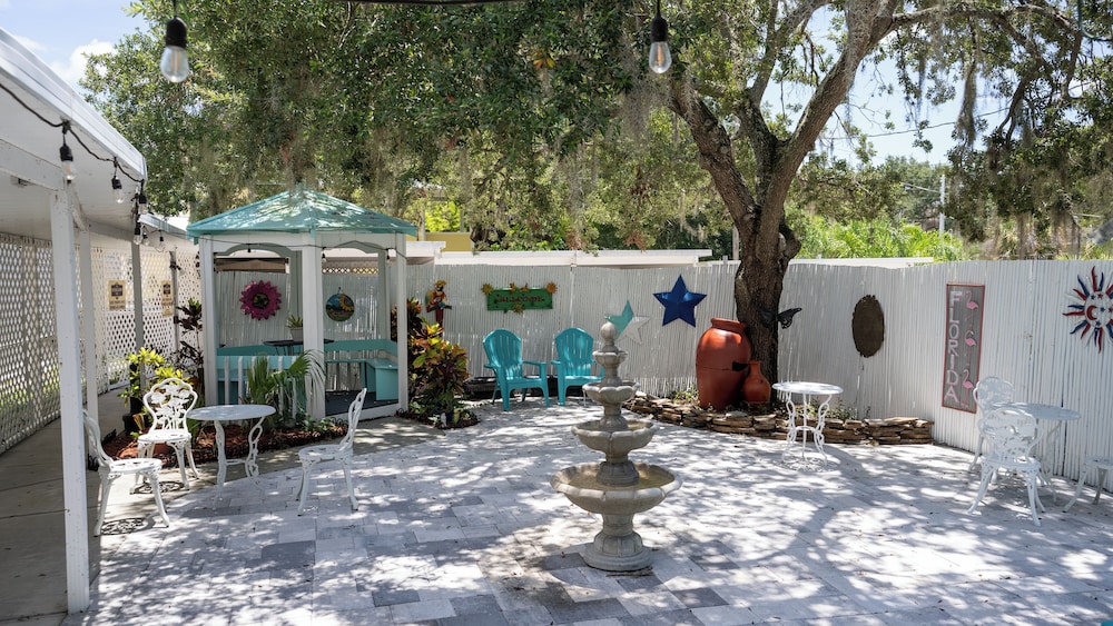 The Heirloom Inn 37/46