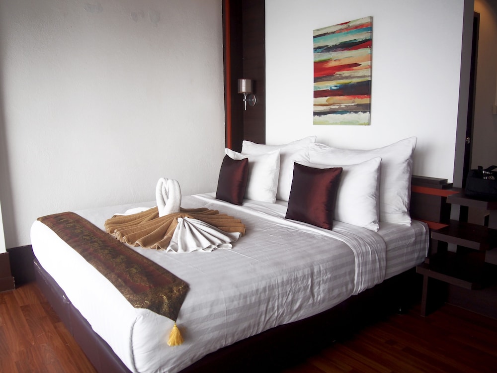 Chareena Hill Beach Resort 13/70
