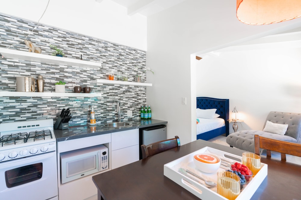 BelleVue Oasis-Palm Springs - Adults Only 49/62