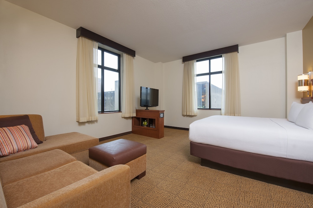 Hyatt Place Des Moines Downtwn 4/45