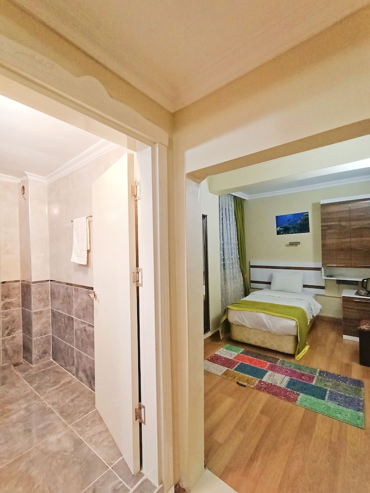 Ceylan Hotel 25/50