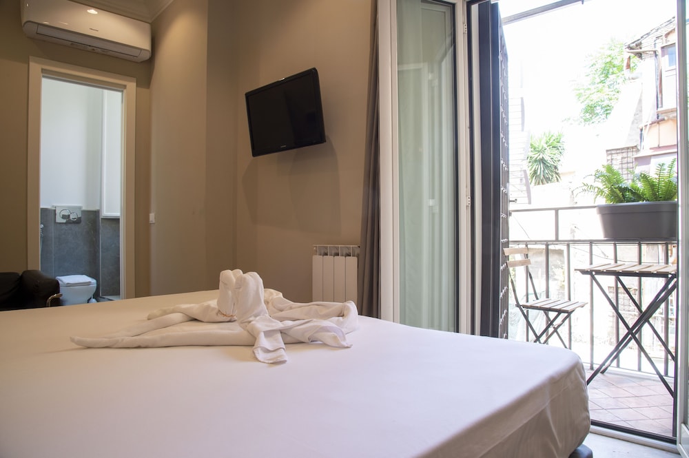 AD Suites Tritone 18/50