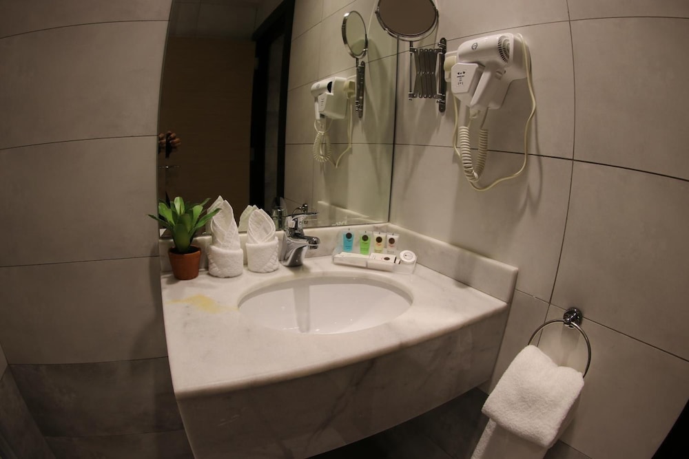 فندق طوق بلد(Touq Balad Hotel) 42/49