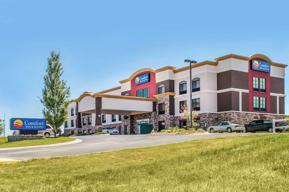 Comfort Inn Suites Sheridan 1/25