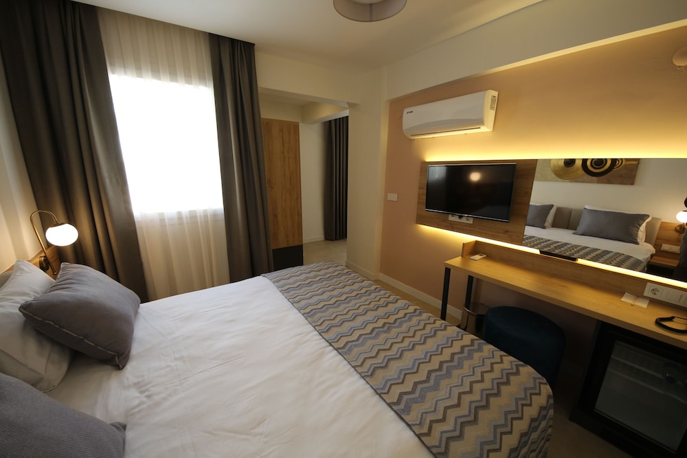 Spilos Gumuldur Hotel 12/22