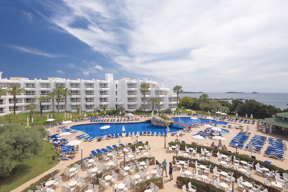 Tropic Garden Hotel & Apartments 4/73