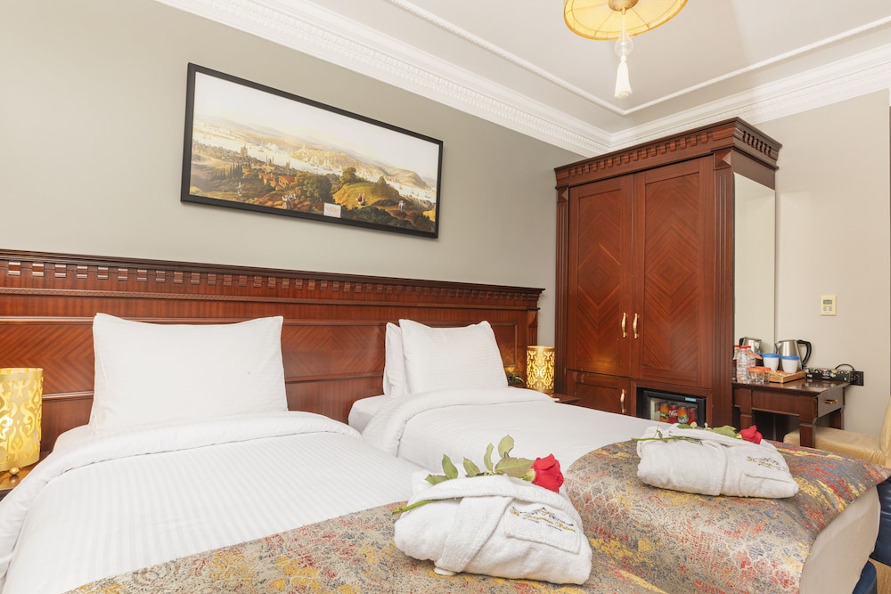 STANDARD, DOUBLE OR TWIN BED