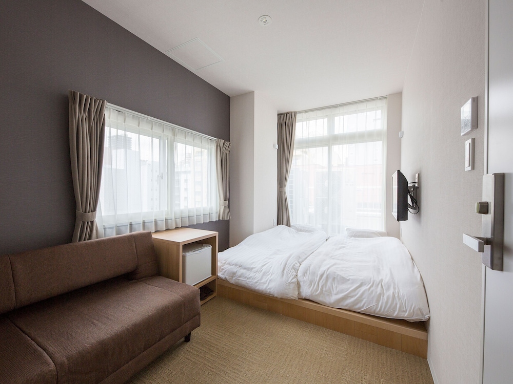 Private, Triple, Twin Beds, Sofa