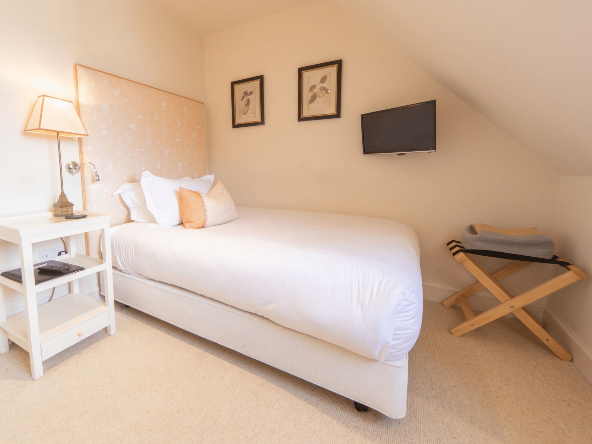 Standard, Single, Single Bed