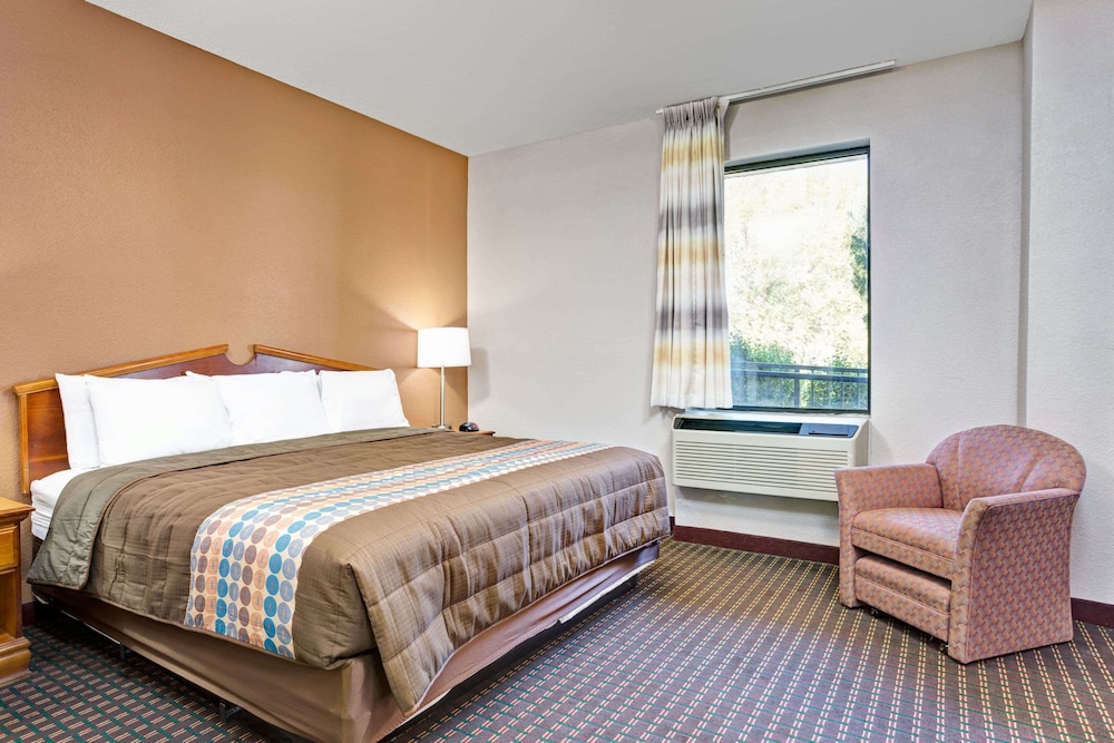 Days Inn by Wyndham Hernando 9/20