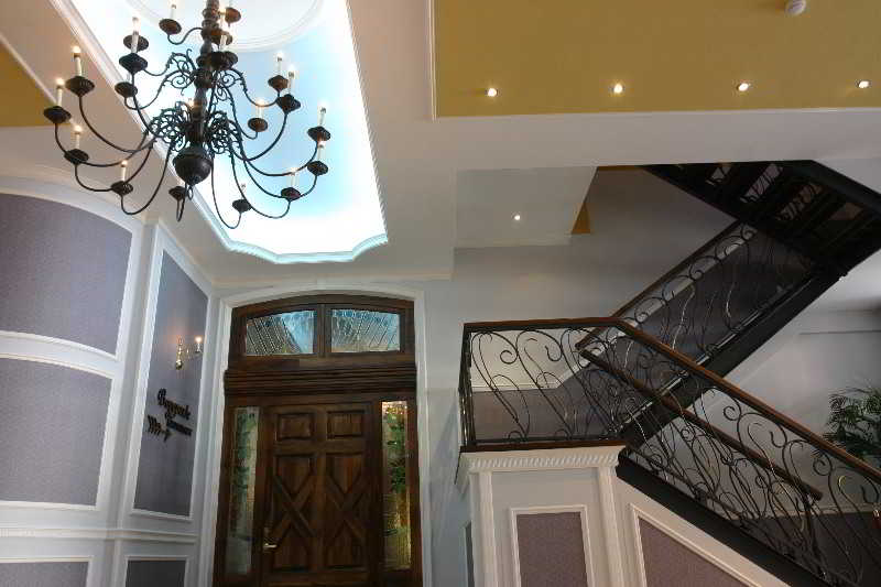Bastion Hotel 8/20