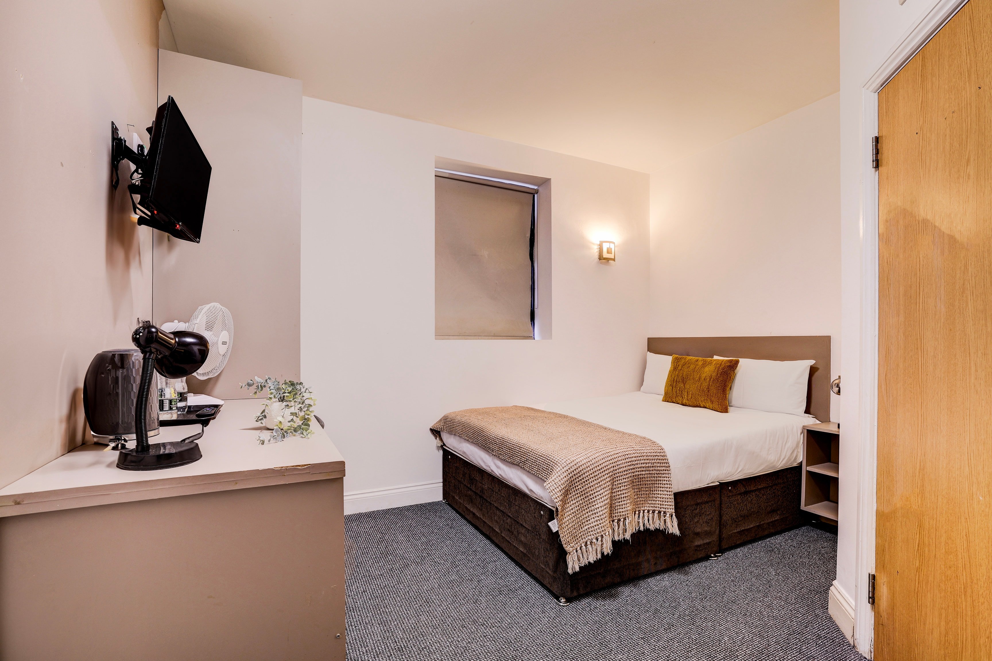 Belvilla Ilford Station Hotel, 4 min from Elizabeth line 30/46