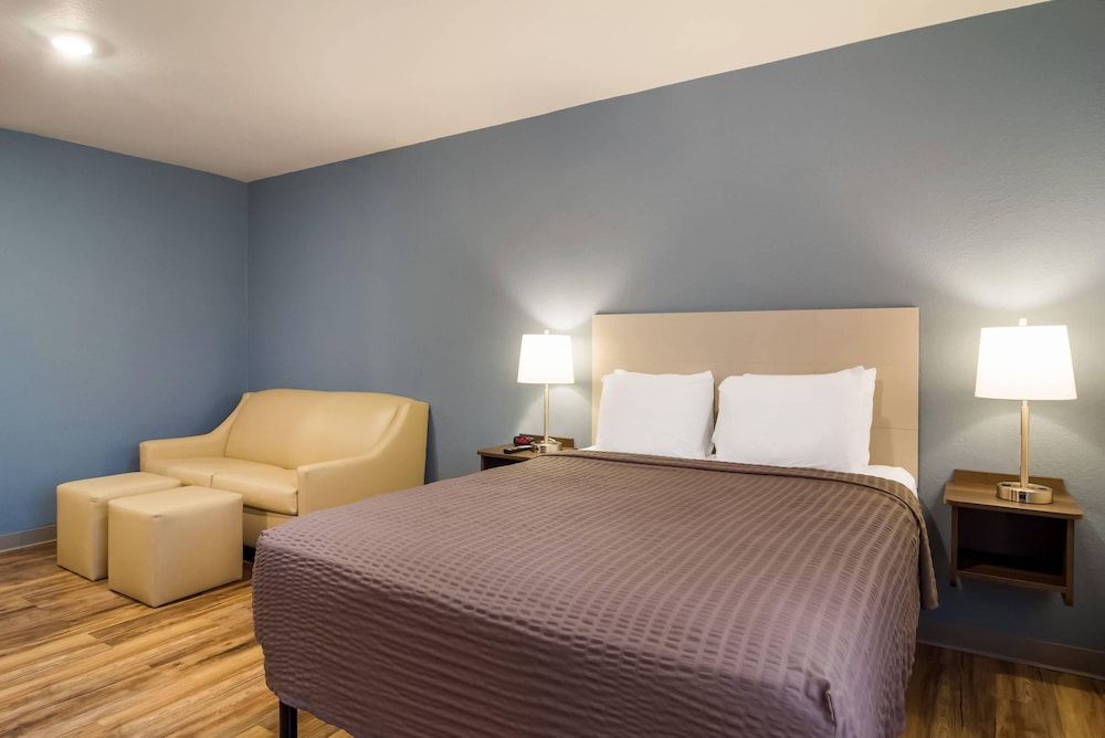 WoodSpring Suites Jacksonville - South 23/50