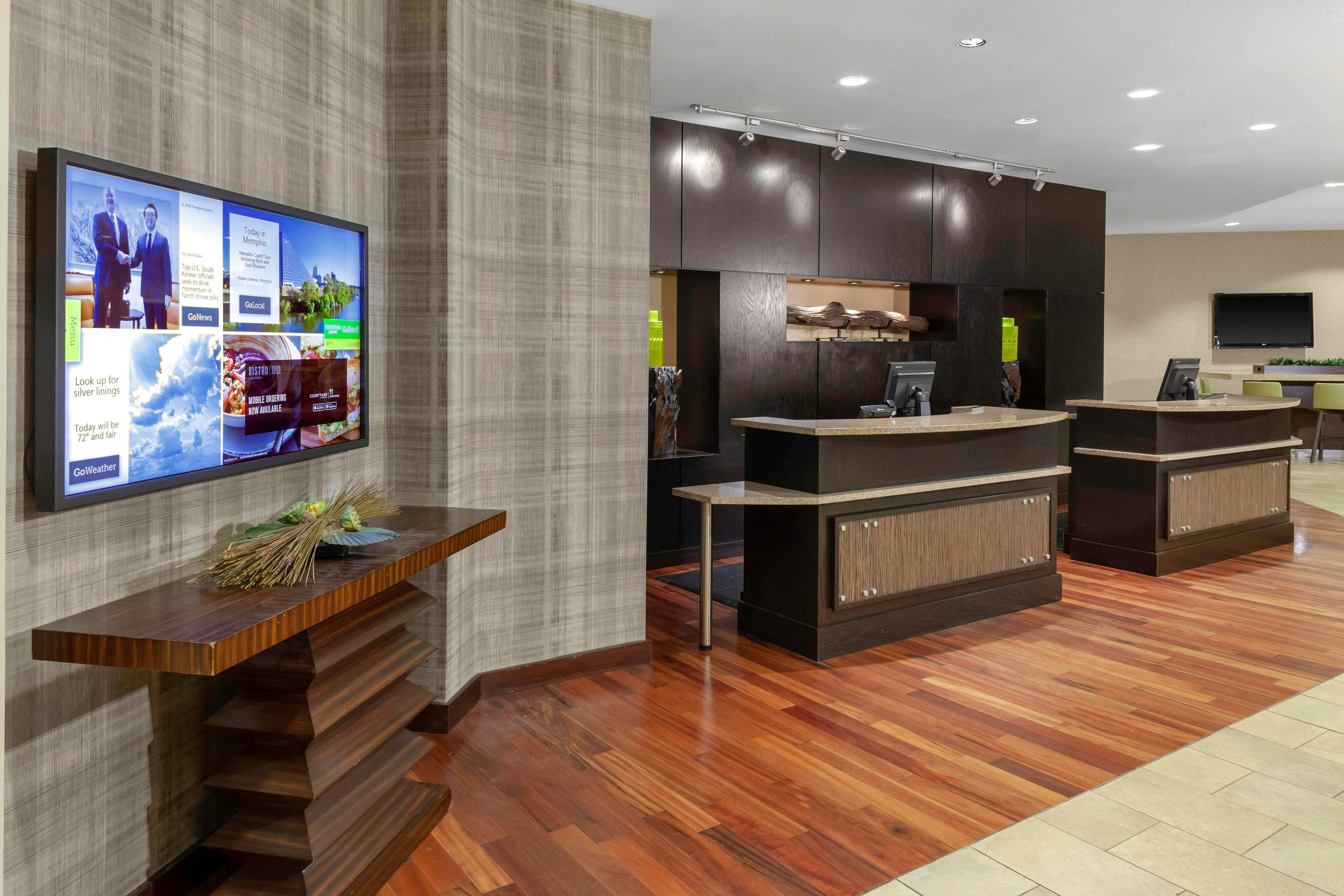 Lobby at Courtyard By Marriott Downtown Memphis, MEMPHIS - TN