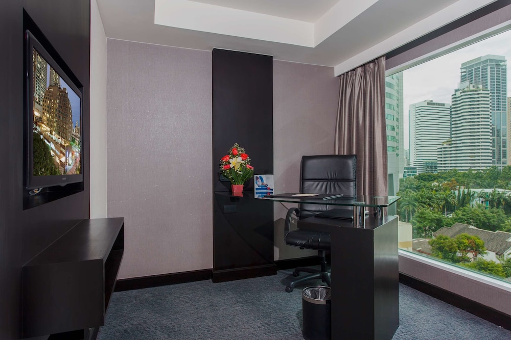 Golden Tulip Mandison Suites 48/59