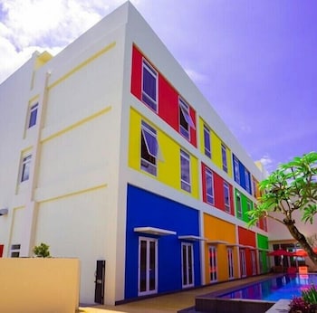 Front One Hotel Purwodadi 9/72