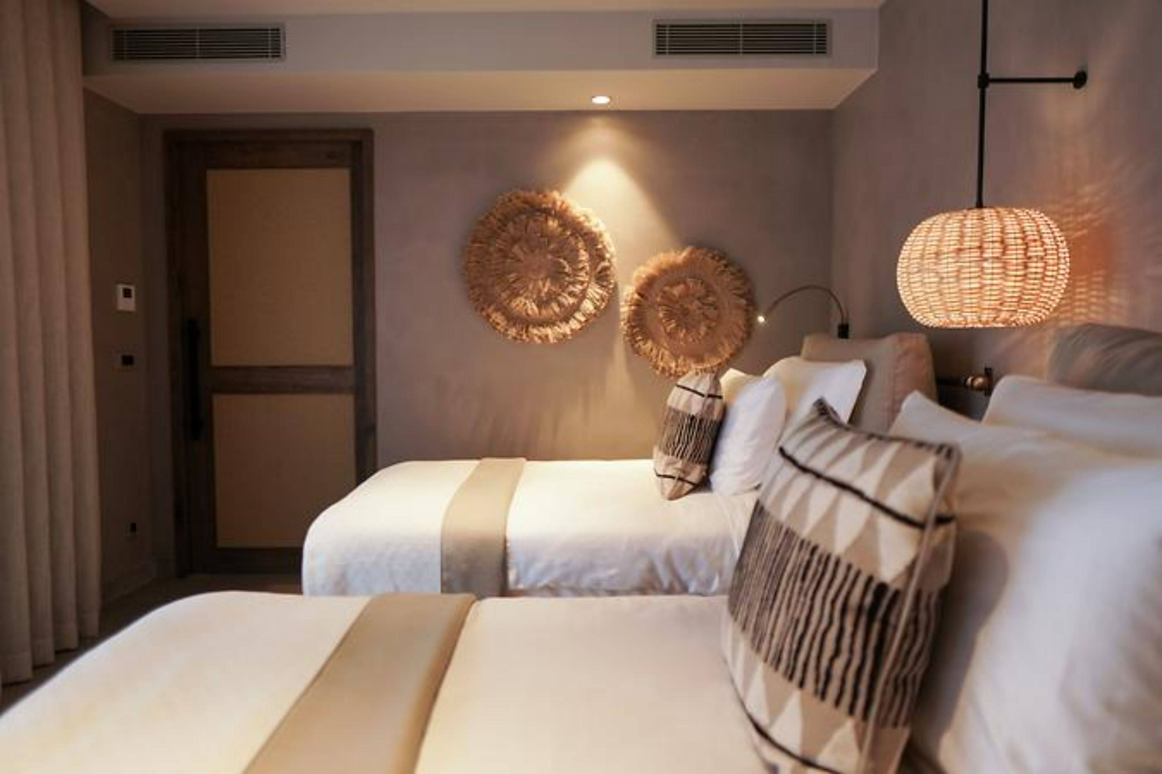 SUITE EXECUTIVE