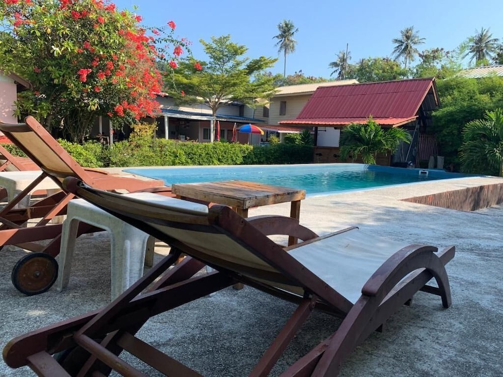 Phi Phi Little Star 13/66