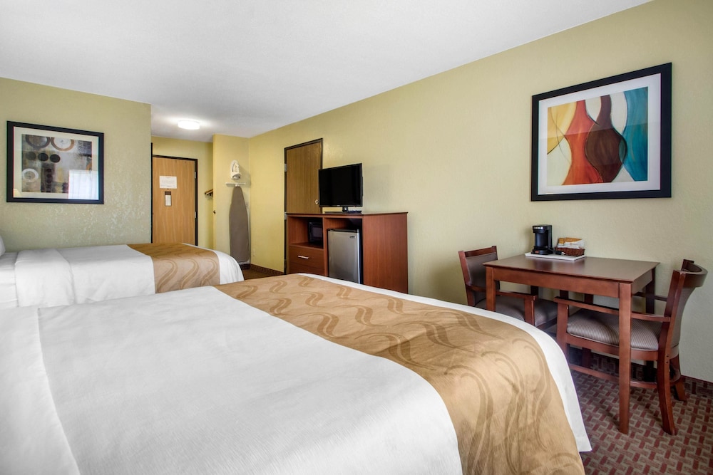 Comfort Inn & Suites Wisconsin Dells, WI 13/29