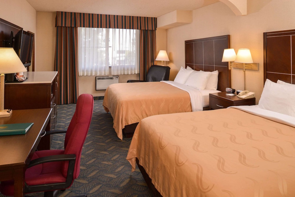 Quality Inn & Suites Walnut - City Of Industry 12/27