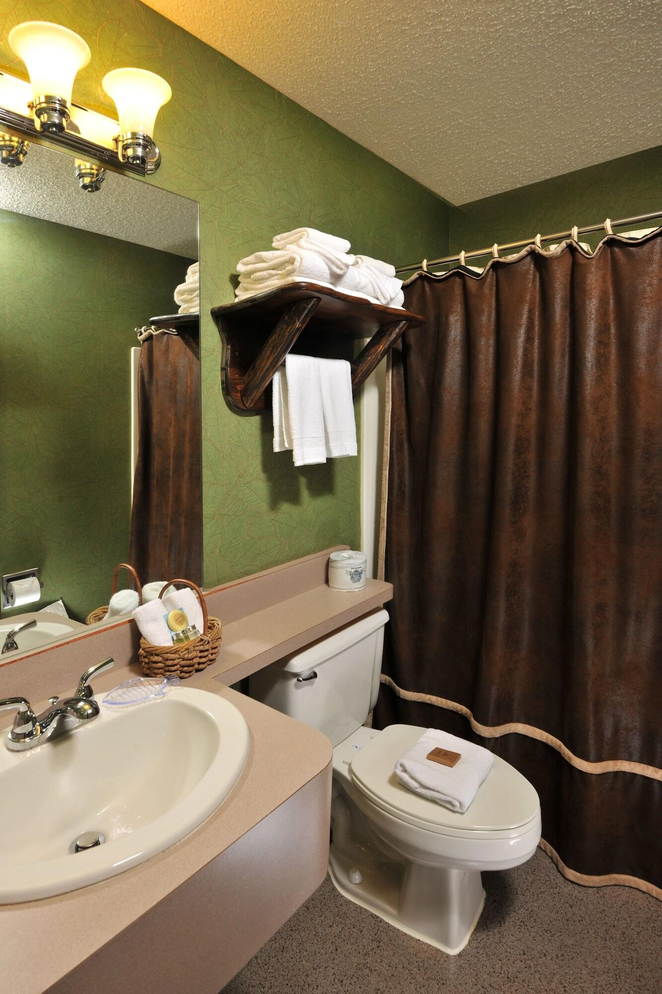 Boarders Inn & Suites by Cobblestone Hotels in Waukon 24/25