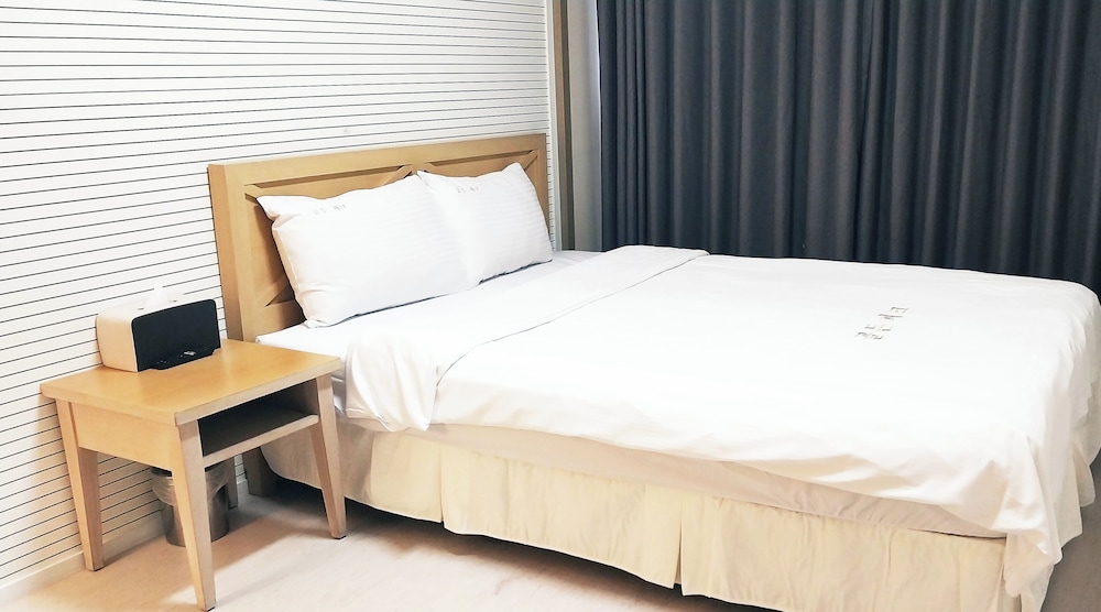 Golden Park Hotel 33/59