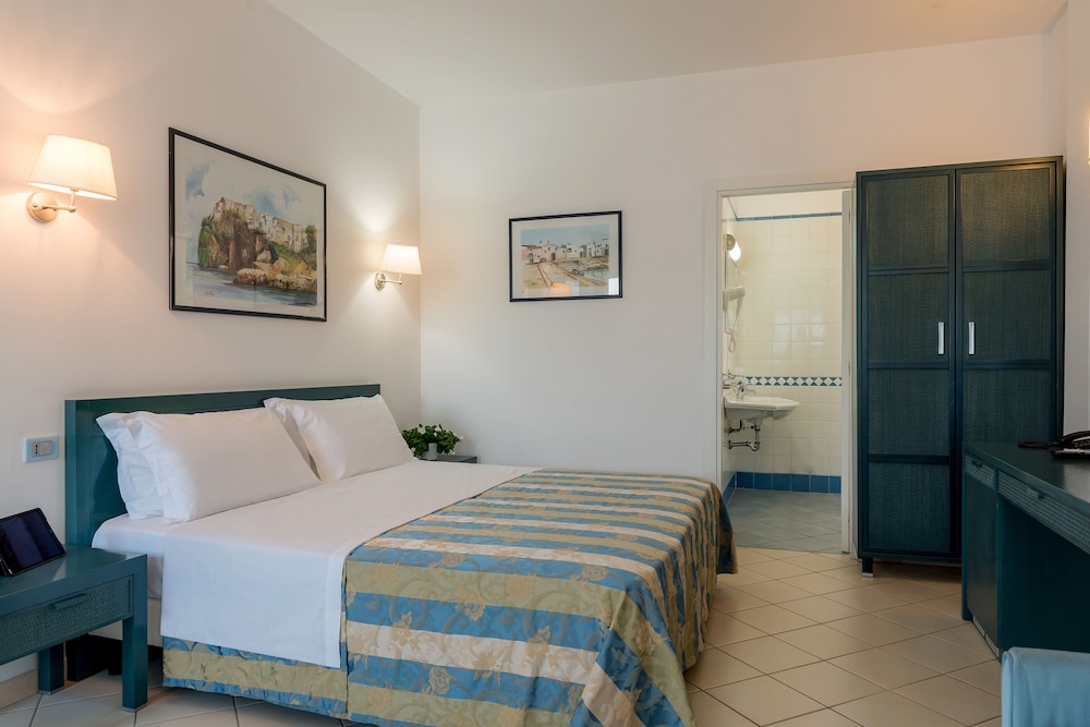 MARITALIA HOTEL CLUB VILLAGE 13/67