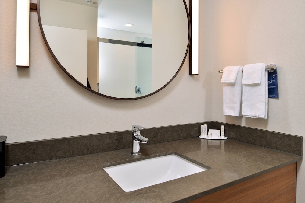 Fairfield Inn Suites Minneapolis Shakopee 8/50