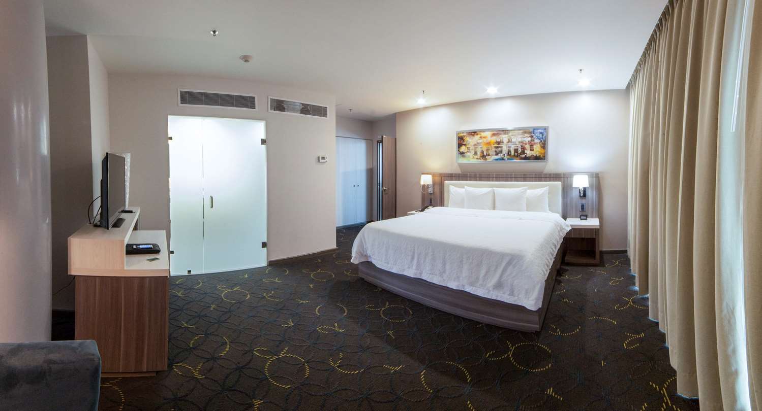Master, Suite