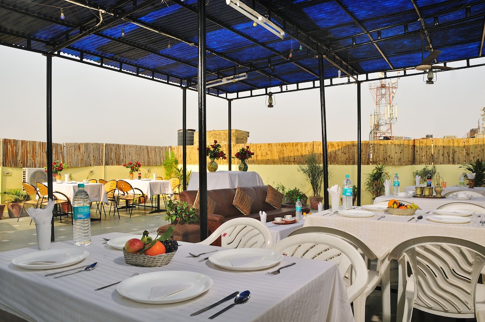 Hotel Star Palace Paharganj 63/63