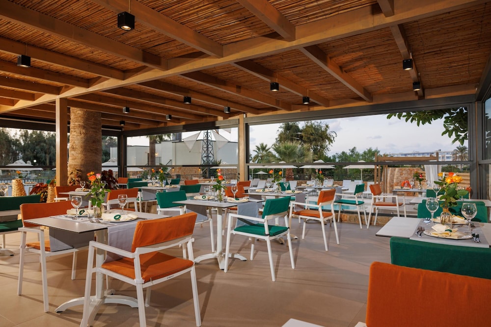 ALOE Boutique Hotel powered by Anissa Beach 60/62