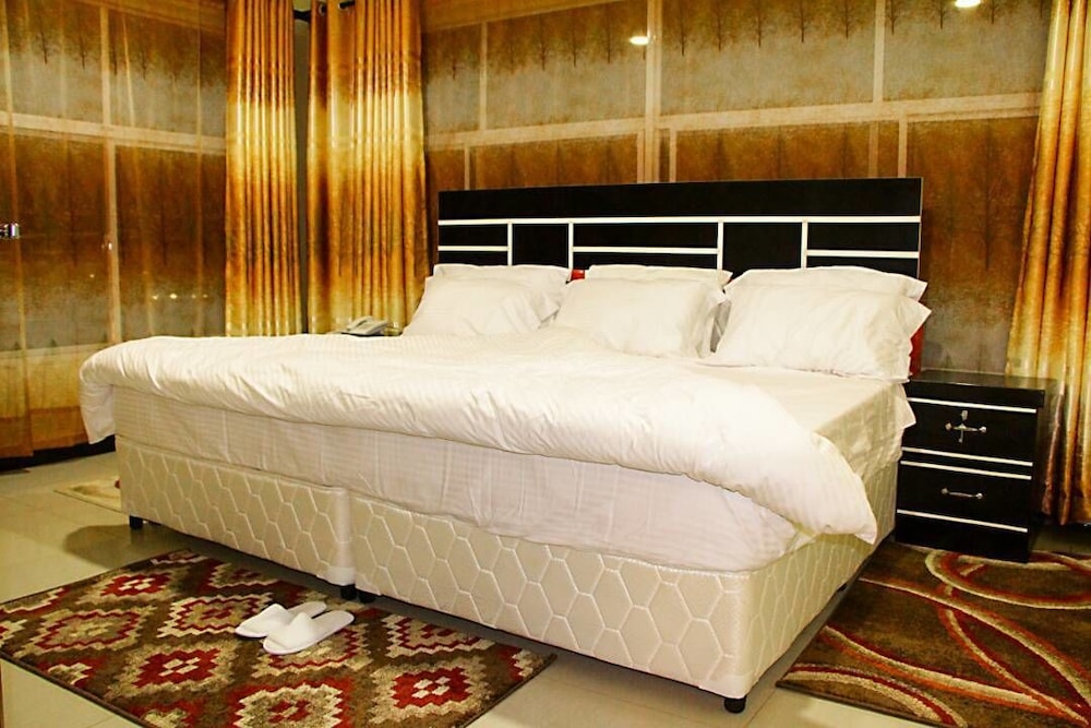 A1 Hotel and Resort 10/43