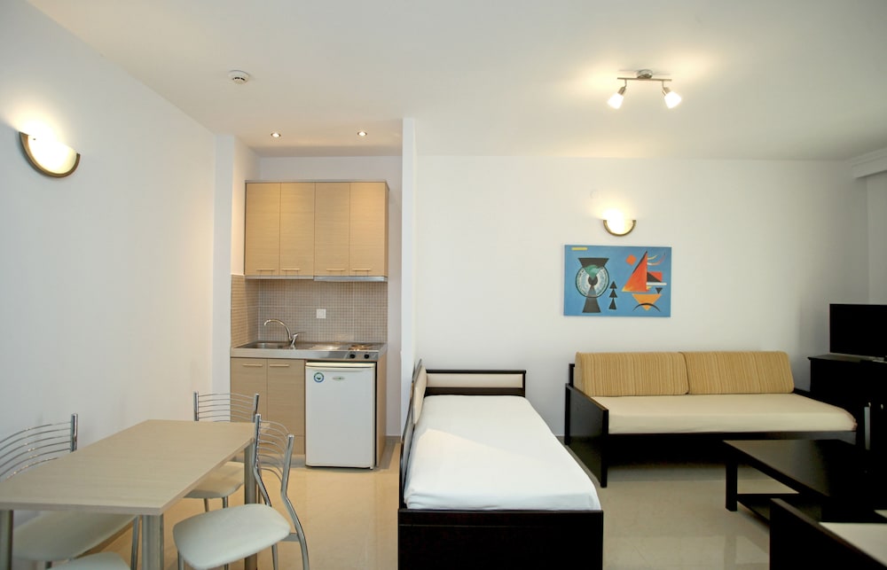 Naias Beach Hotel 27/43