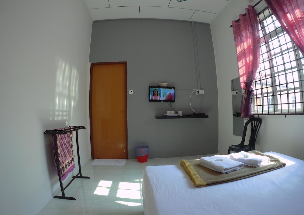 Semarak Beach Inn 11/45